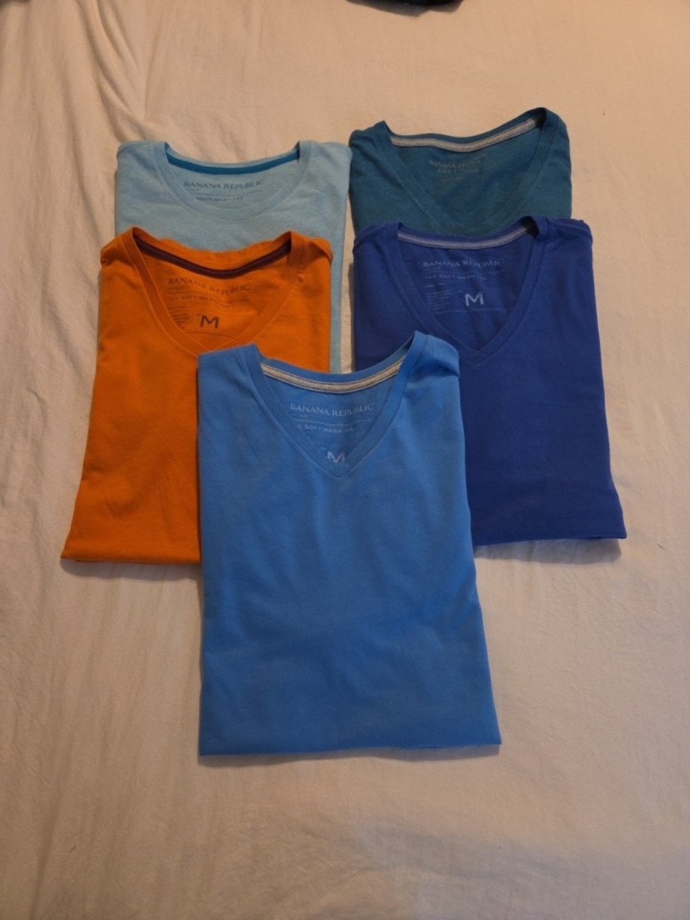 Banana Republic Men's 4 V-Neck 1 Crew Tees in Blue & Orange Mix Size M